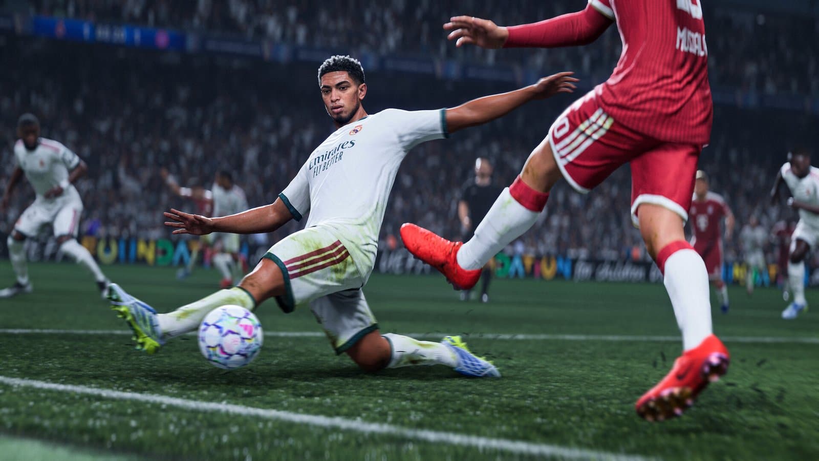 FIFA 27 sur PC : match en stade plein, pelouse et tribunes densément peuplées